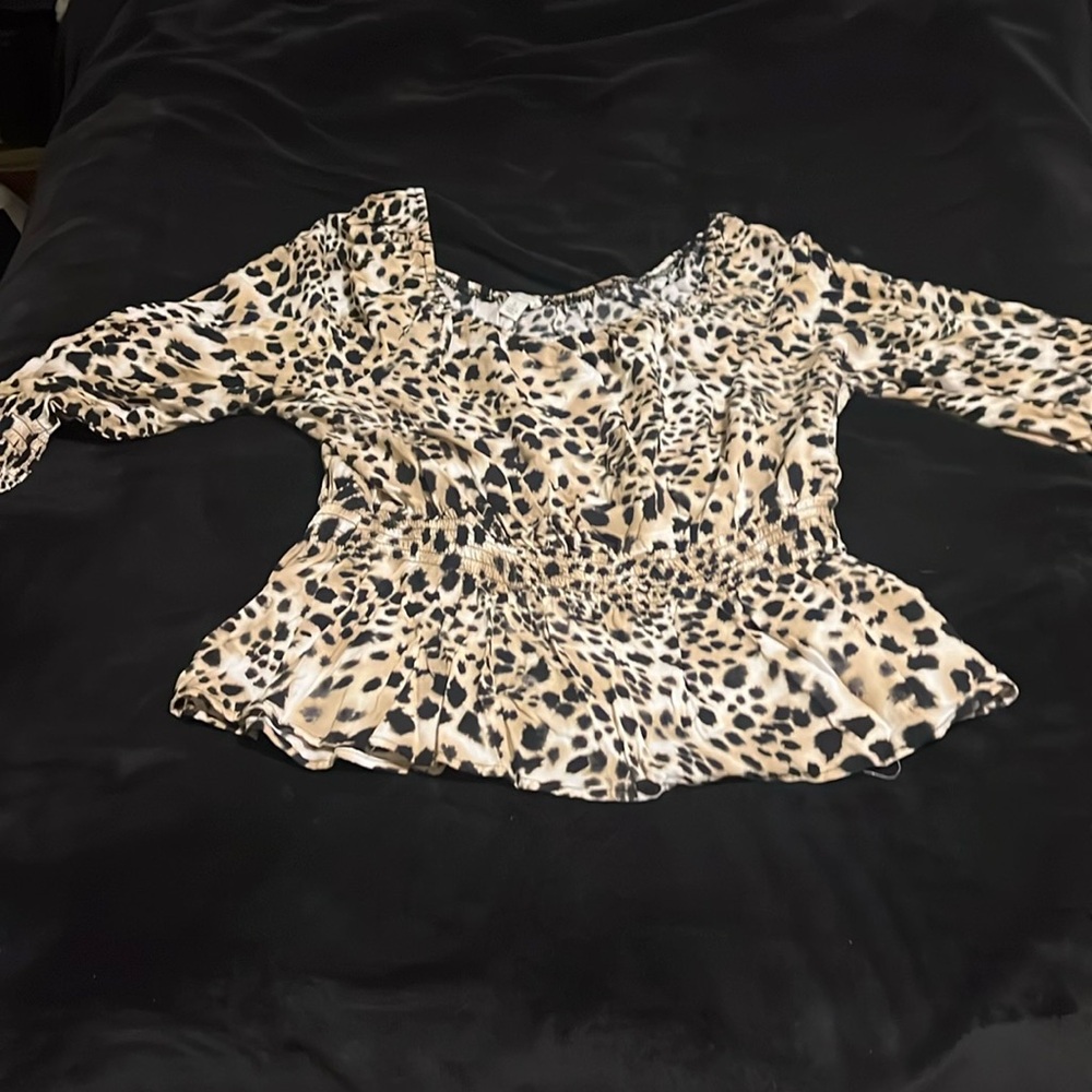 Cato quarter Sleeve Blouse leopard print blouse size large.